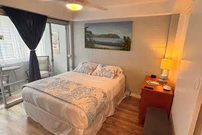 Image de Cozy 1-bedroom Waikiki condo close to International Marketplace