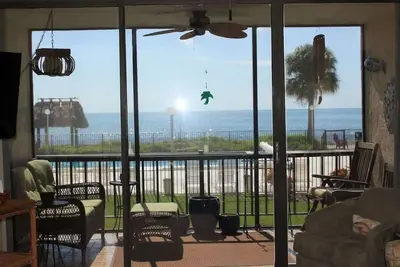 Image de Oceanfront retreat with serene views & lanai U30