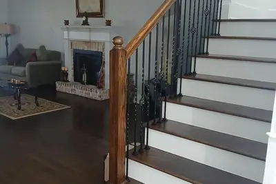 Image de Master's Week -- Elegant 4-bedroom house in Evans with luxurious living spaces!