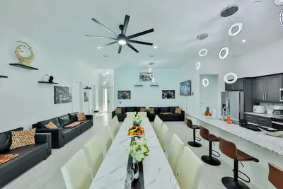 Image de Luxury Waterfront Villa Private Pool Rr-003794