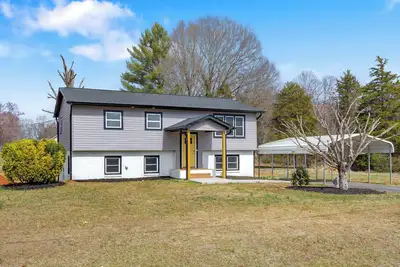 Image de Cozy Home in Newton