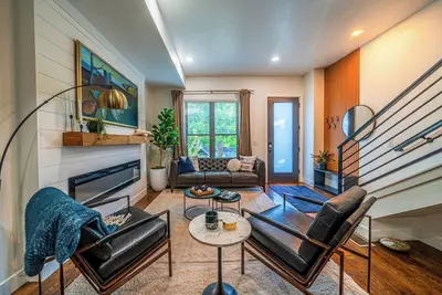 Image de Stylish RiNo Townhome with Rooftop Patio Walkable to Downtown, Larimer, Ballpark
