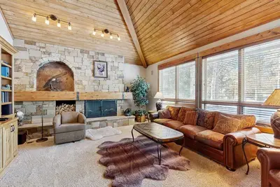 Image de Spacious family friendly home, gym in garage, W&D, Wifi - Sharc resort amenities