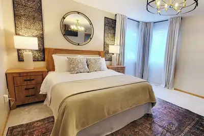 Image de Elite Game Room House: Pool Table & Indoor Putting