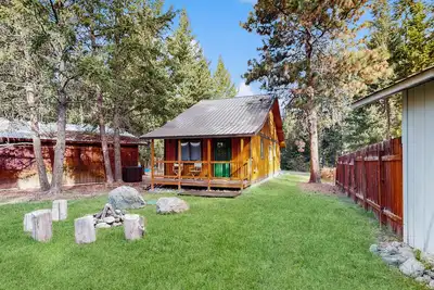 Image de Charming cabin in Big Fork, pet friendly, firepit, 5 min to Lake, fly-fishing