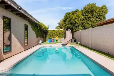 Image de Stylish 4br Scottsdale Home with Pool & Fireplace