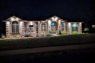 Image de Need a home for the Nfl Draft, here it is. Gorgeous 4-bed 4-bath house. Book Now