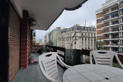 Image de 300 m2 floor - With 24/7 security and parking
