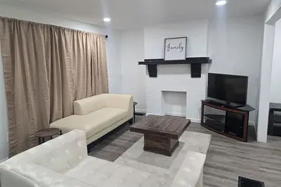 Image de Lovely 3-bedroom house with Ac in vibrant Pittsburgh