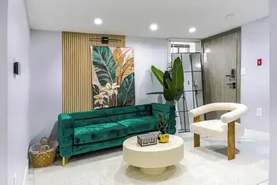 Image de Queens 3-Bedroom Home - The Hideaway