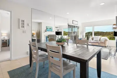 Image de Shorebirds 208- A Beachfront Retreat for the Whole Family!