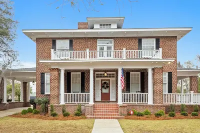 Image de Beautiful 5-bedroom home located in Historic Downtown Marion, Sc