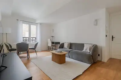 Blueground | Europe, view, nr Parc Monceau