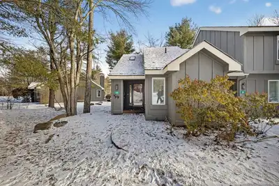 Image de 2-bedroom townhome in amazing Blakeslee with Ac for comfort