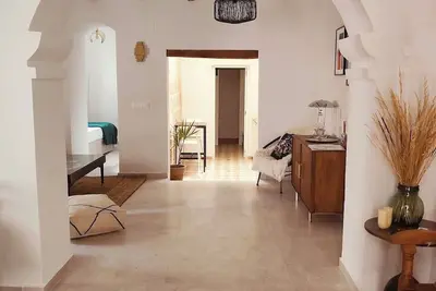 Image de Charmante maison de ville avec toit terrasse, 3 chambres et 2 salles de bain