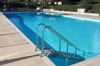 Image de Studio pour 4 personnes max avec piscine tennis ping pong baby foot a Juan