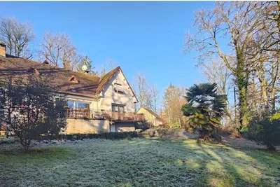 Image de Maison conviviale 5 chambres dans un écrin de verdure