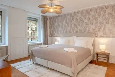 Image de Cosy Suite · 3 Sz bei Eth & Kunsthaus + Terrasse