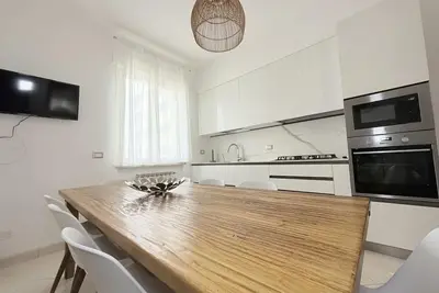 Image de Se216 – Senigallia, spacious and bright four-room apartment 50 meters from the beach