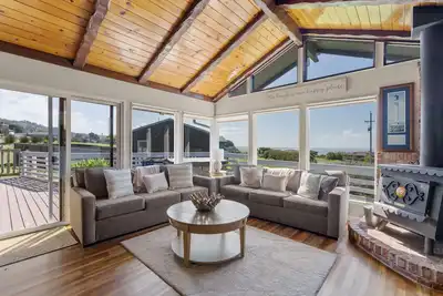 Image de Irish Beach Retreat | Ocean Views & Beach Access