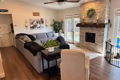 Image de Cozy Home Away from Home- Family Friendly!