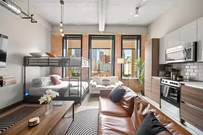 Image de Downtown Dallas Stay with Pool & Theater