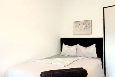 Image de Stylish 1br Long Stay | Close to Akh
