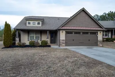 Image de Cozy Family Home in a Quiet Setting-12 Minutes from Clemson University