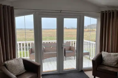 17 Riverside View