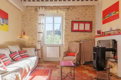 Image de Chambre d’hôtes « Chambre Coquelicot » avec jardin partagé et Wi-Fi