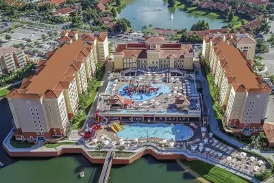 Image de 5 minutes to Disney! ! Spacious 1 bedroom Villa at Westgate Resorts, sleeps 4
