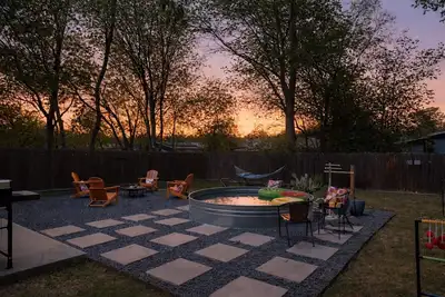 Image de ! New! 3br Cowboy Pool, Firepit, Hammock