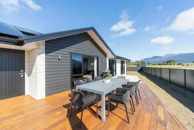 Image de Oraka Vista - Te Anau Holiday Home