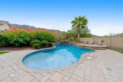 Image de South Mountain-view home with private pool & Ping-Pong - near hiking trails
