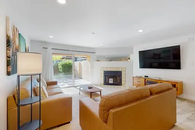 Image de Sonoran Starlight condo with large backyard, pool and jacuzzi