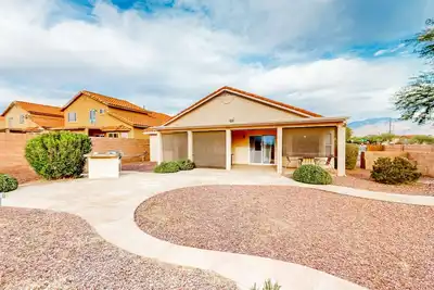 Image de Modern Home w/ Patio & Mtn Views, Golf Nearby - 9 Mi to Tucson