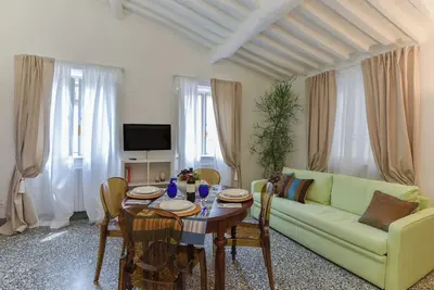 Image de Lucca, Corticella House: Romantic 17th-century house within the City Walls