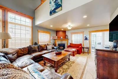 Image de Dog-friendly downtown home & casita with patio, grill, streaming, gym equiptment