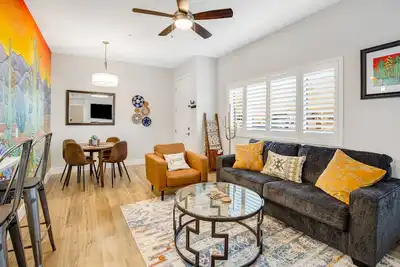 Image de 1st-floor condo with mountain views, pool, hot tub, private balcony, Ac, & W/D