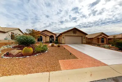 Image de 55+ Resort Home - Shared Pool & Hot Tub - WiFi, Ac, Snowbird-Friendly, Dogs Ok