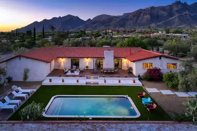 Image de Mountain-view house with private pool, chef's kitchen, & Ac - snowbird-friendly