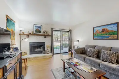 Image de Experience Sedona Serenity — A Family-Friendly Condo with Stunning Mountain View