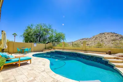 Image de South Mountain home with pool, grill, fireplace & fast WiFi - snowbird-friendly