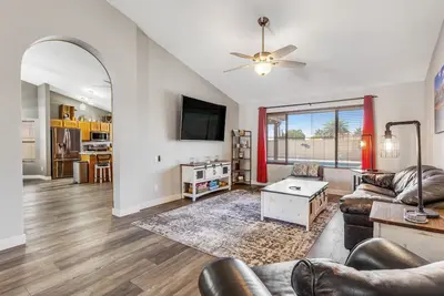 Image de Dog-friendly home with private pool, great backyard, and free WiFi