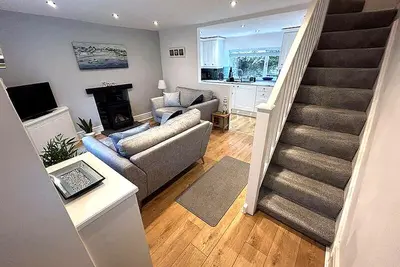 Image de A charming, cosy cottage nestled within the historic walls of Conwy town