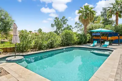 Image de Dog-Friendly Gem near Golf Course W/ Private Pool, Fast WiFi & Central Ac