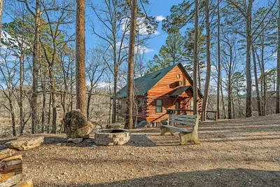 Image de Spacious Mountain Log Cabin with Stunning Falls & Ozark Views