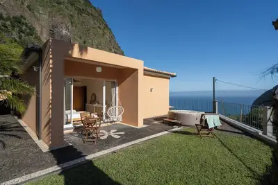 Image de Casa da Fajã do Amo - Vue sur la mer et Jacuzzi