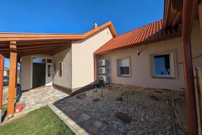 Image de Maison de vacances avec Wi-Fi et climatisation