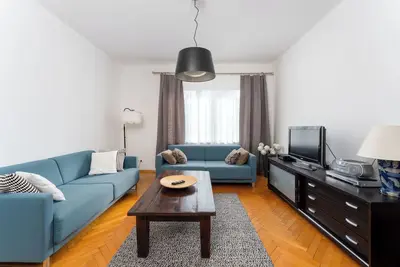 Grzegórzki Spacious Apartment